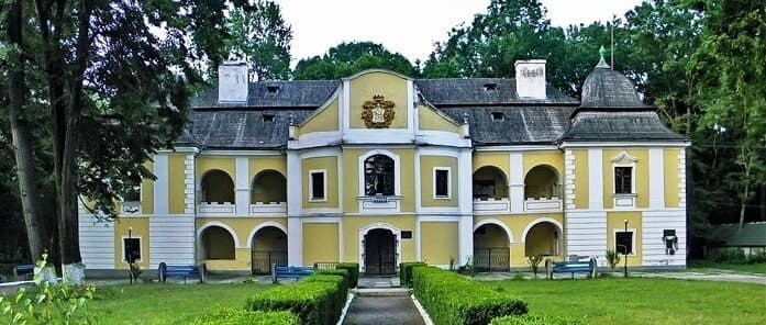 Парк та палац барона Перені у м. Виноградів