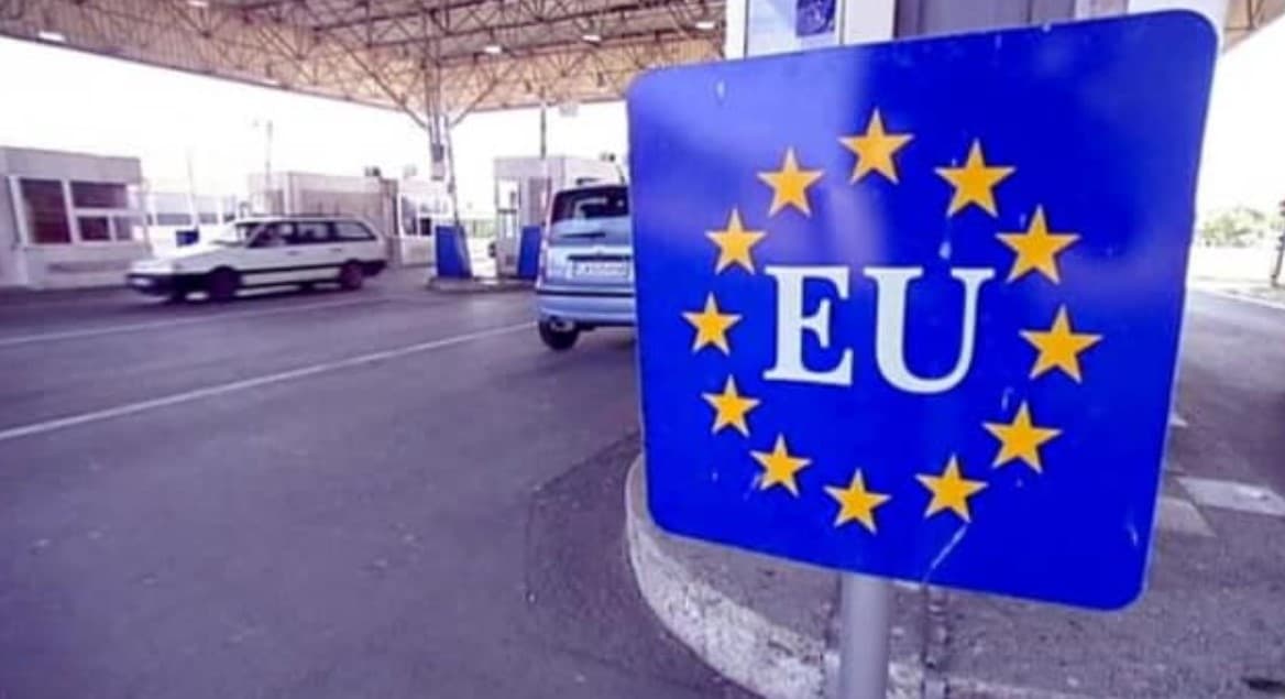 Куди найчастіше їздять українці із заходу України