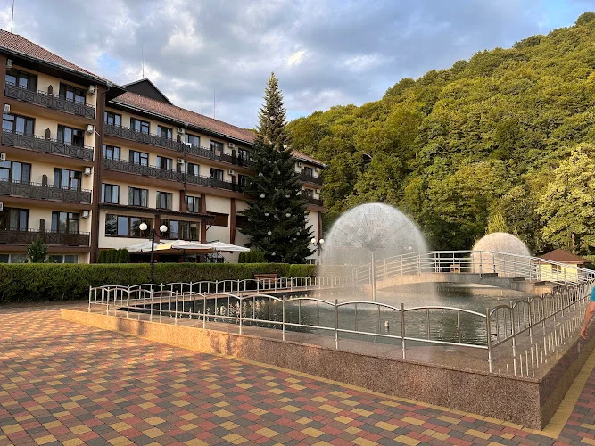 Resort Kryshtaleve Dzherelo